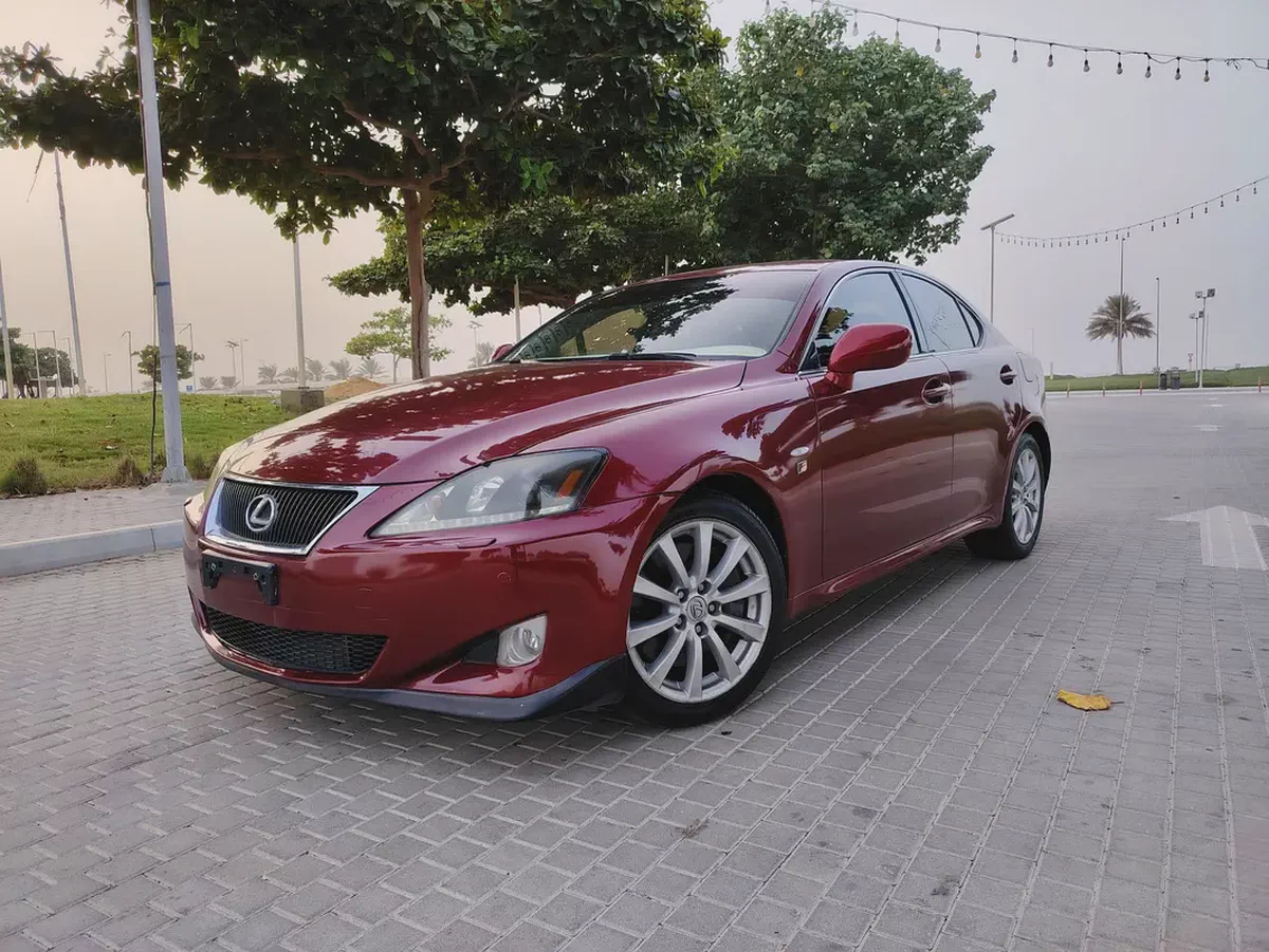 Lexus IS 250 2007 GCC Specs - Pristine Condition Well Maintained Sports Sedan-4-4
