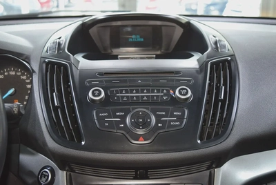GCC Specs . Single owner . Excellent Condition-12