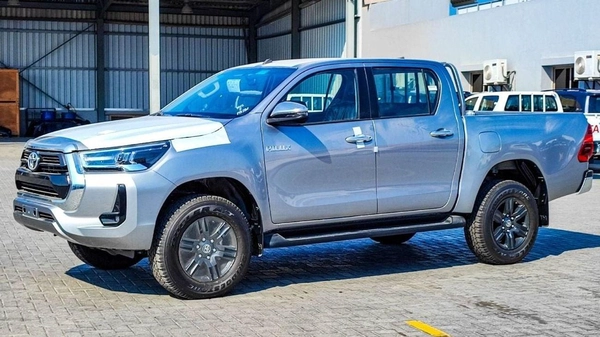 Toyota Hilux NEW Toyota Hilux 2.4L Diesel AT Full option 2024