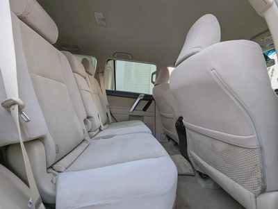 2023 TOYOTA PRADO V4 2.7L ORIGINAL PAINT ACCIDENT FREE LOW MILEAGE IN EXCELLENT CONDITION-4