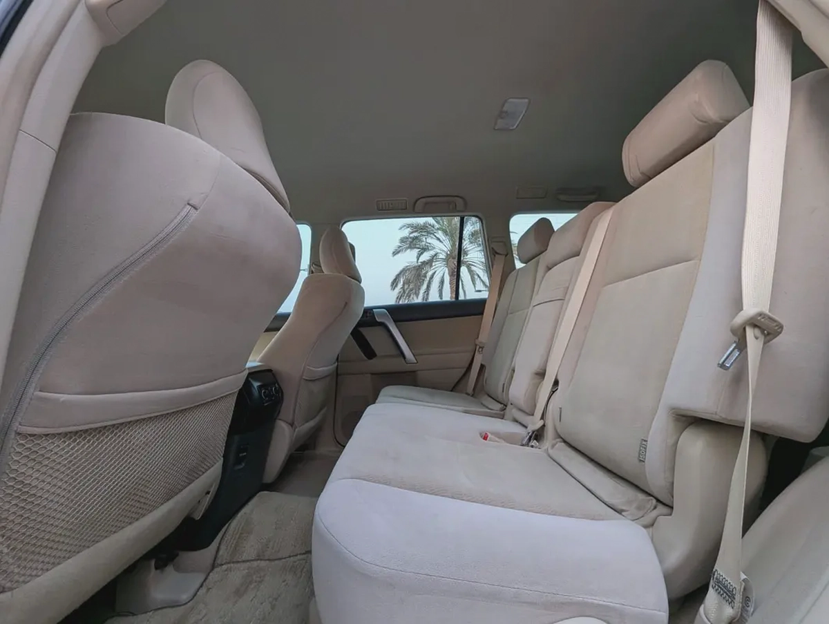 2023 TOYOTA PRADO V4 2.7L ORIGINAL PAINT ACCIDENT FREE LOW MILEAGE IN EXCELLENT CONDITION-6-6