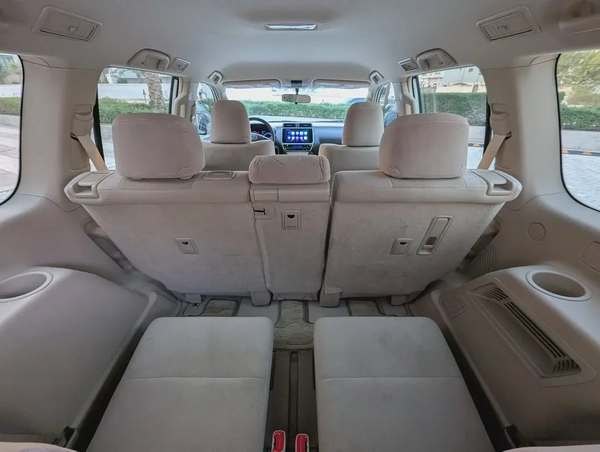 2023 TOYOTA PRADO V4 2.7L ORIGINAL PAINT ACCIDENT FREE LOW MILEAGE IN EXCELLENT CONDITION