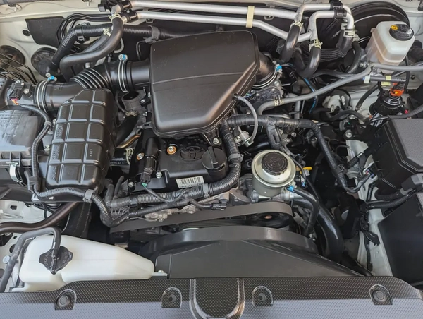 2023 TOYOTA PRADO V4 2.7L ORIGINAL PAINT ACCIDENT FREE LOW MILEAGE IN EXCELLENT CONDITION