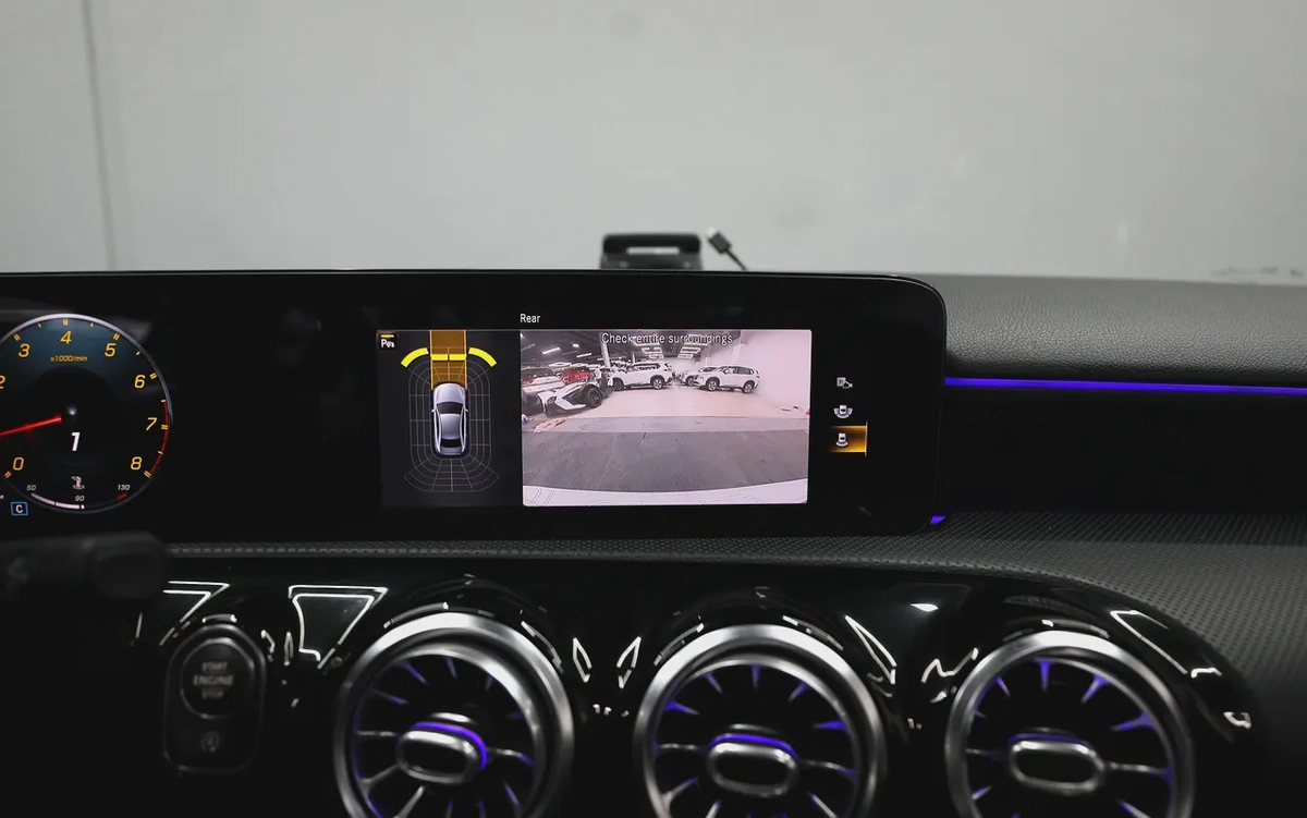 Mercedes-Benz A-Class A 35 AMG-9-9