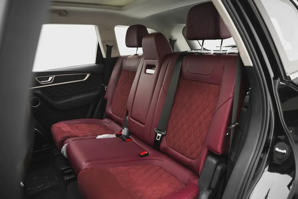 2023 HONGQI HS7 FLAGSHIP WITH WARRANTY
