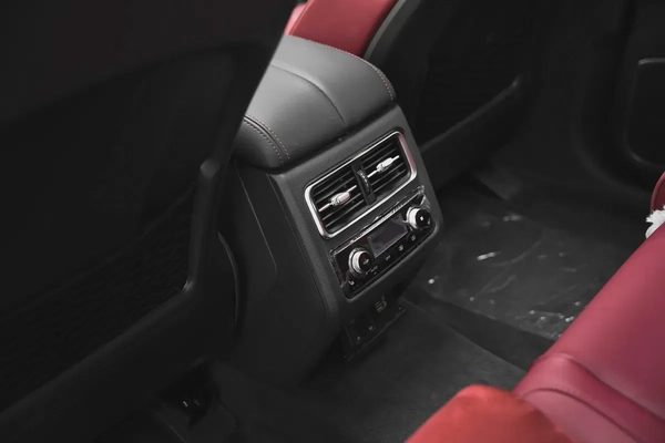 2023 HONGQI HS7 FLAGSHIP WITH WARRANTY