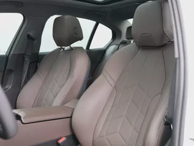 GCC specs from OFFICIAL DEALER BMW 520i | Perfect condition | LOW MILEAGE-9