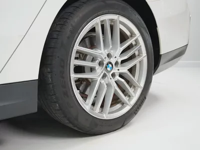 GCC specs from OFFICIAL DEALER BMW 520i | Perfect condition | LOW MILEAGE-16