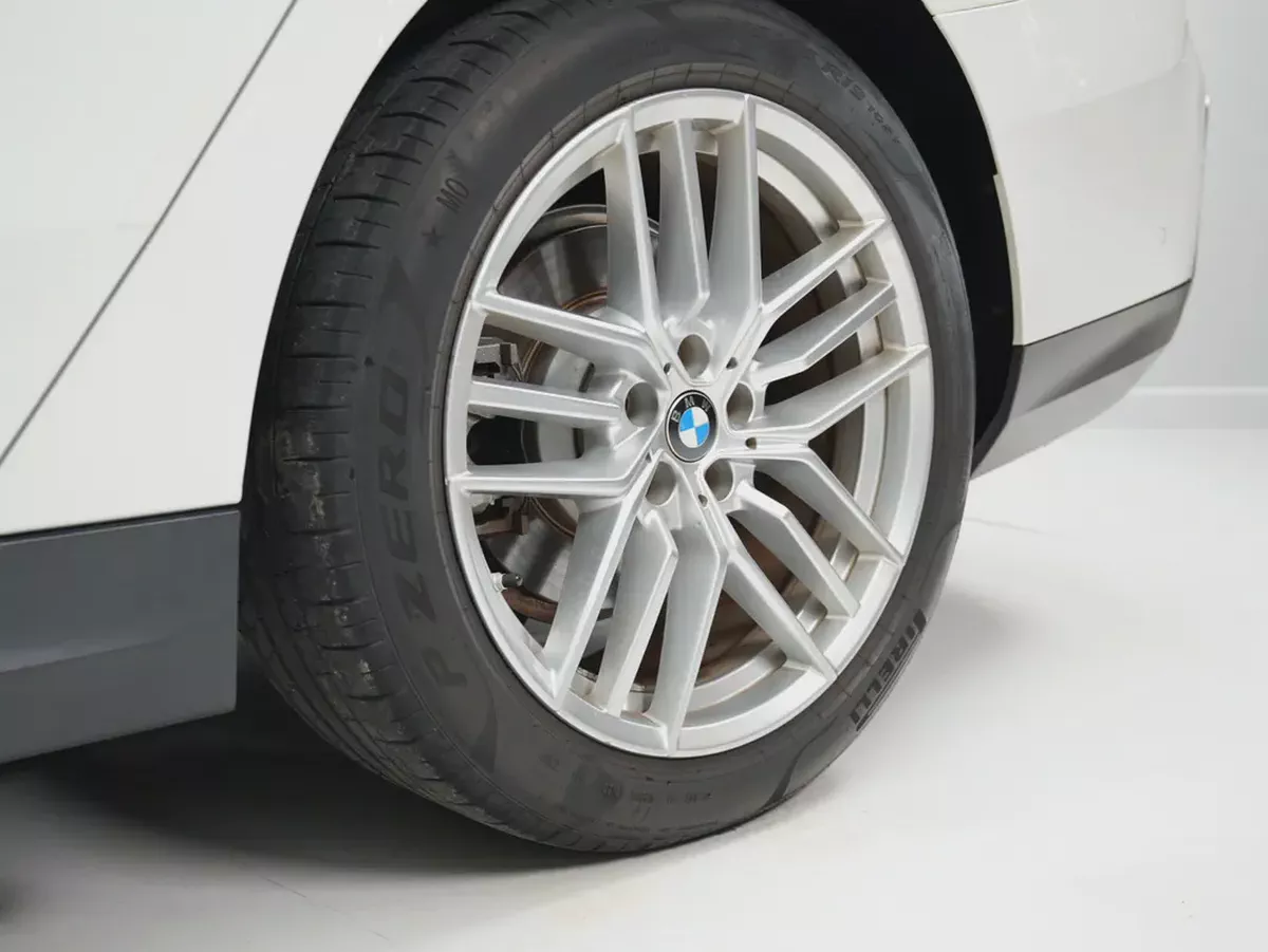 GCC specs from OFFICIAL DEALER BMW 520i | Perfect condition | LOW MILEAGE-16-16
