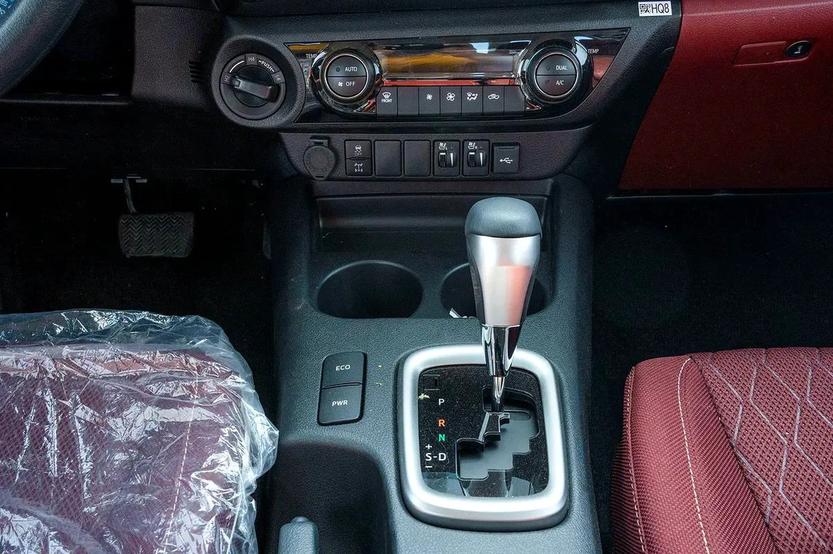 2026 Toyota Hilux DC S-GLX 2.7L Petrol AT-15-15