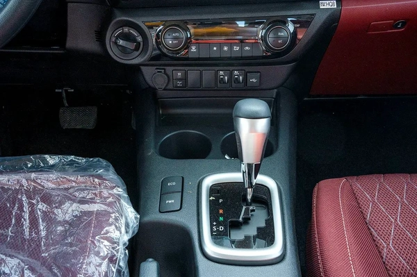2026 Toyota Hilux DC S-GLX 2.7L Petrol AT