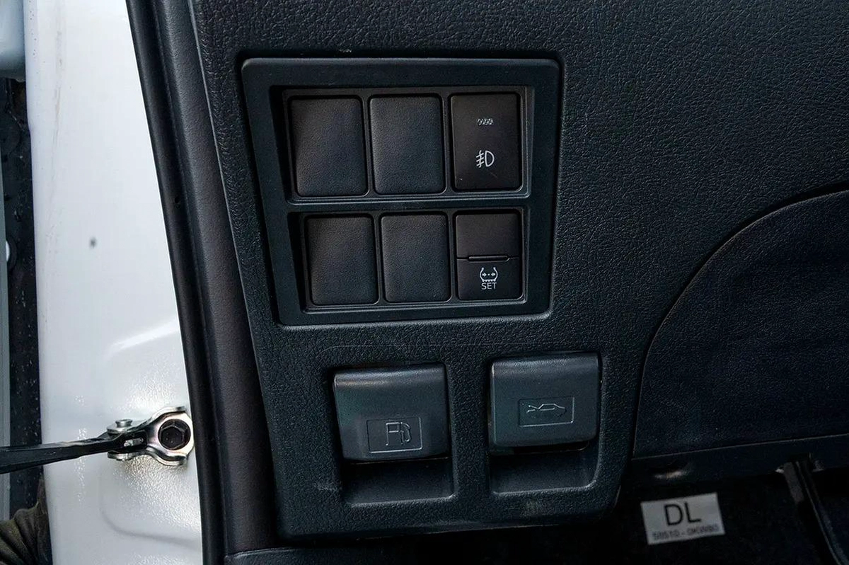 2026 Toyota Hilux DC S-GLX 2.7L Petrol AT-7-7
