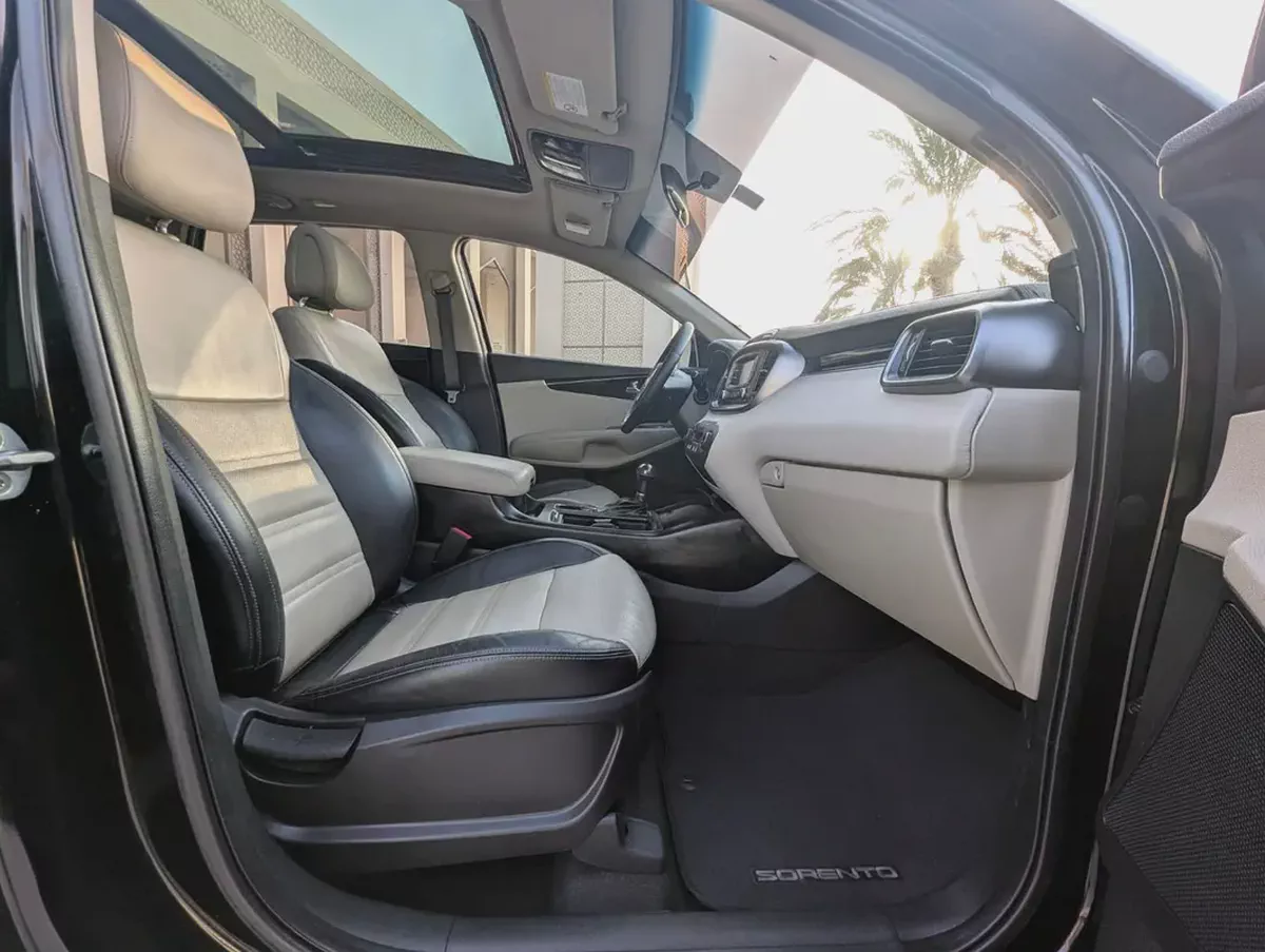 Kia Sorento 2016 | Panoramic Roof | Full Option | V4 2.4L | AWD-5-5