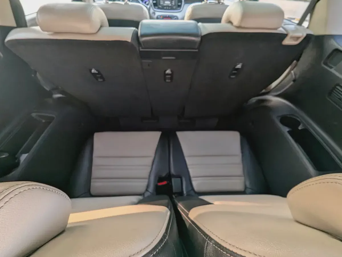 Kia Sorento 2016 | Panoramic Roof | Full Option | V4 2.4L | AWD-8-8