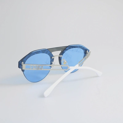 Fendi FE40027U Sunglass for Men and Women-4