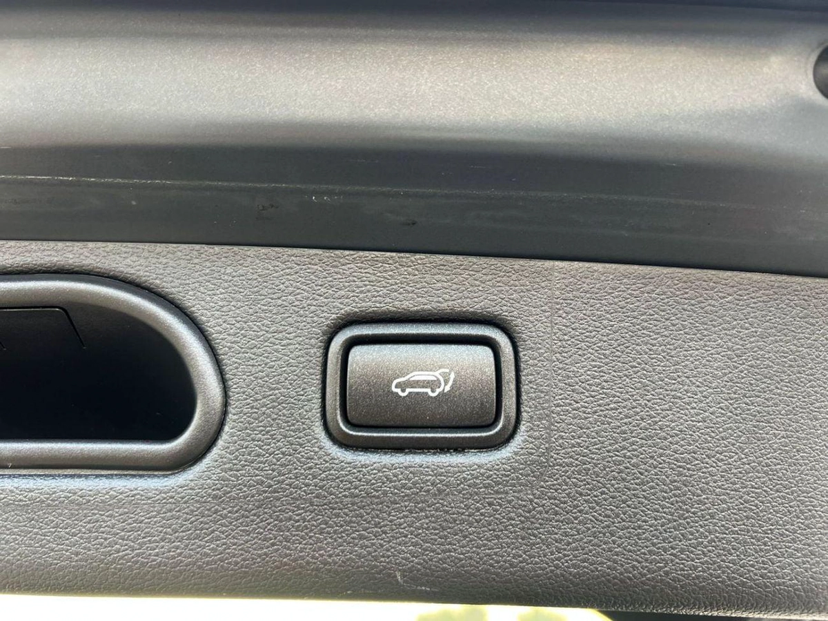 Hyundai Tucson GLS 2021 Hyundai Tucson Limited  2.4L V4 - Panoramic View - 360* 5 CAM With Radar & Sensor - AWD 4x4 - L-12-0