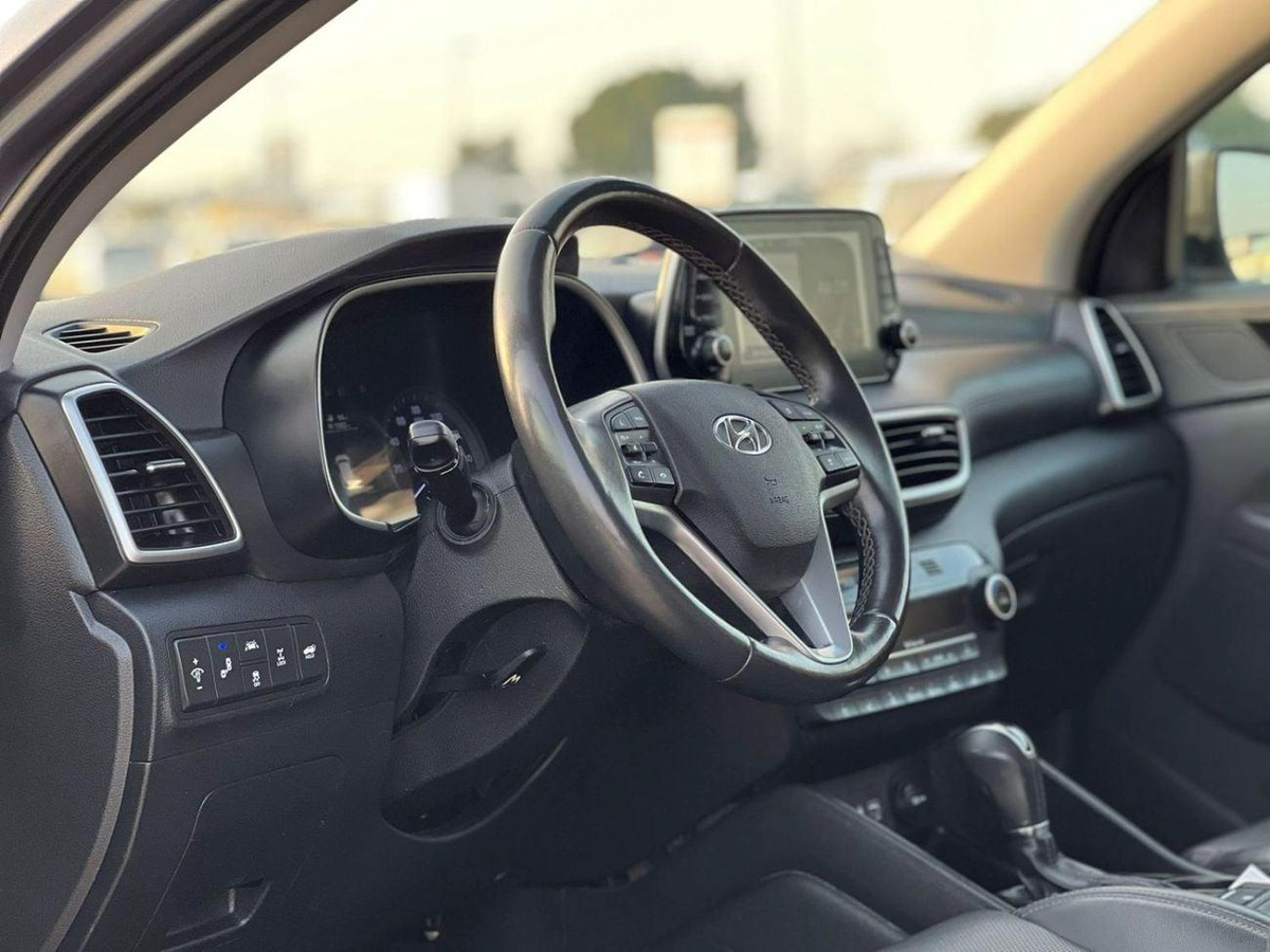 Hyundai Tucson GLS 2021 Hyundai Tucson Limited  2.4L V4 - Panoramic View - 360* 5 CAM With Radar & Sensor - AWD 4x4 - L-19-0