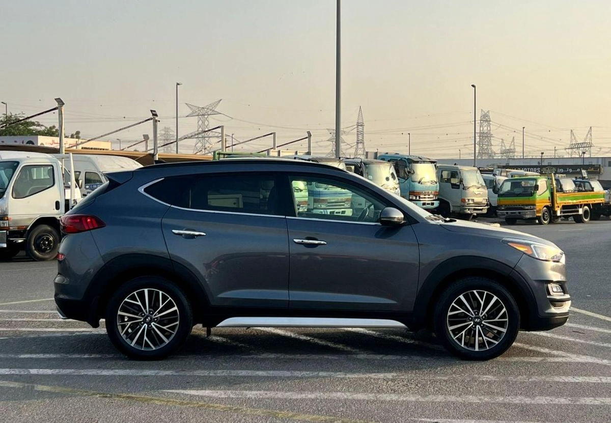 Hyundai Tucson GLS 2021 Hyundai Tucson Limited  2.4L V4 - Panoramic View - 360* 5 CAM With Radar & Sensor - AWD 4x4 - L-3-0