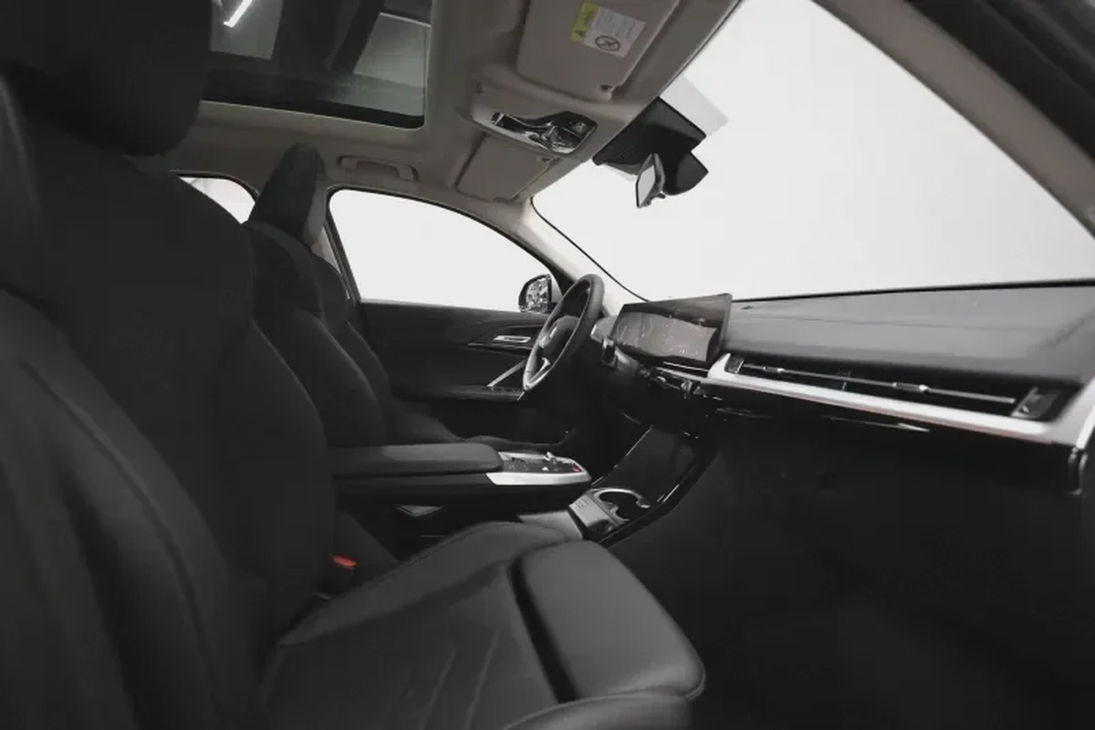 BMW X2 sDrive25i-5-5