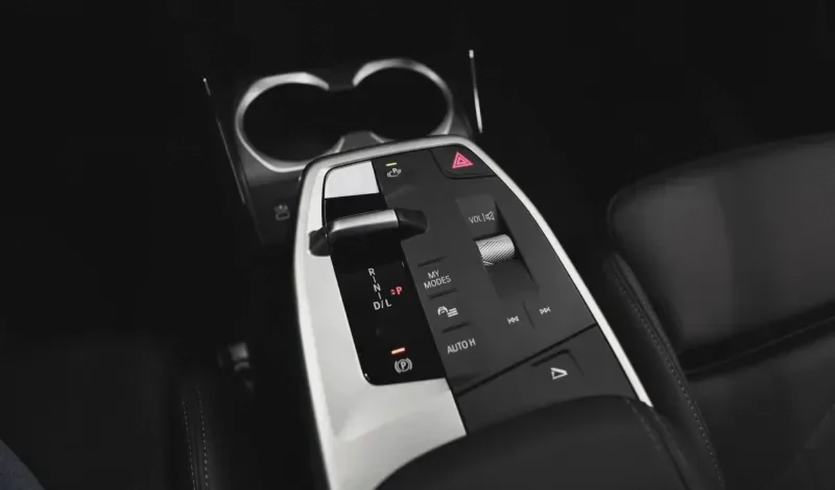 BMW X2 sDrive25i-13-13