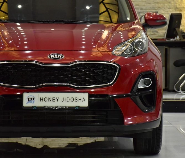 KIA Sportage ( 2021 Model ) in Red Color GCC Specs