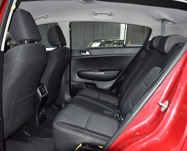KIA Sportage ( 2021 Model ) in Red Color GCC Specs