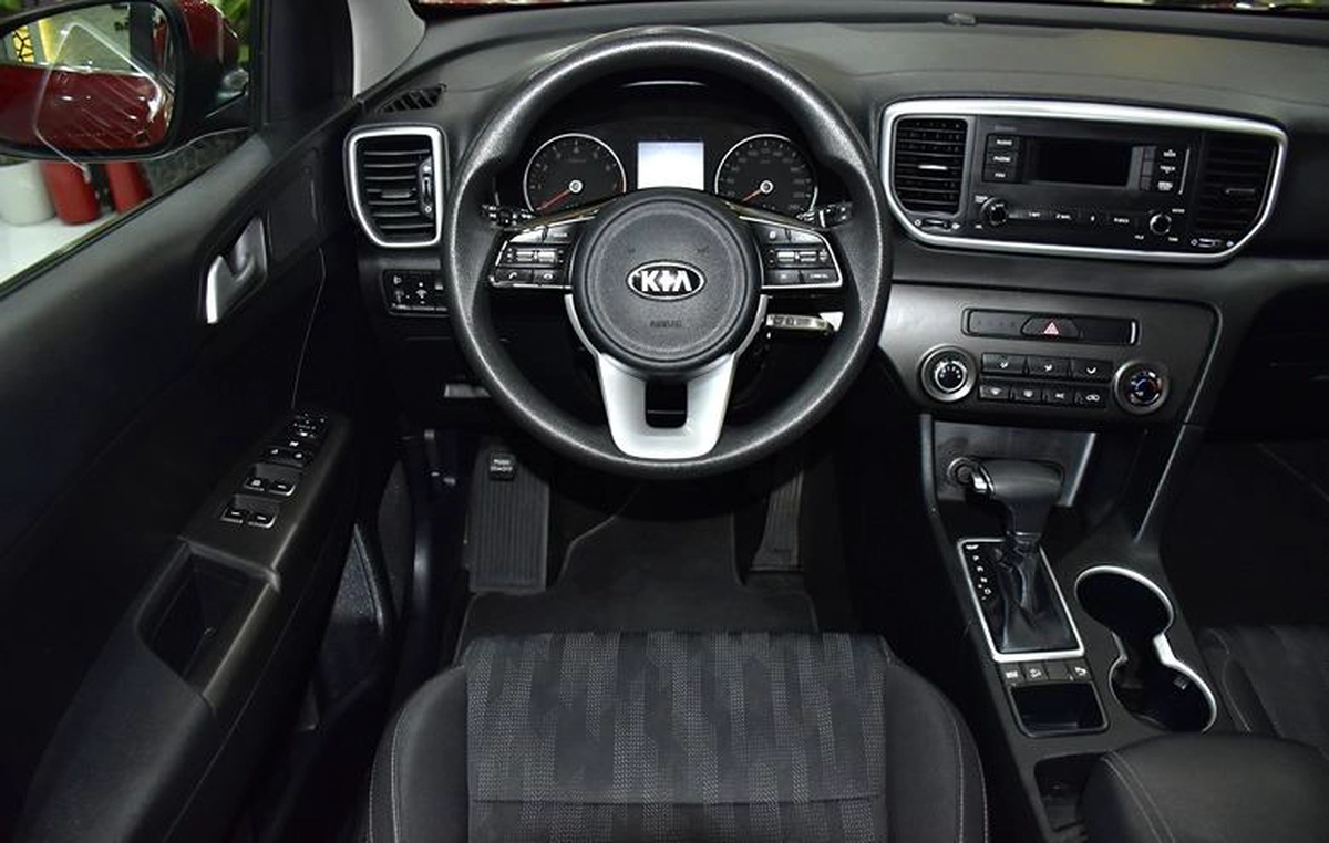 KIA Sportage ( 2021 Model ) in Red Color GCC Specs