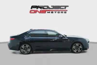 2024 BMW 740I WITH 5 WARRANTY AND SERVICE CONTRACT FROM AGMC-2