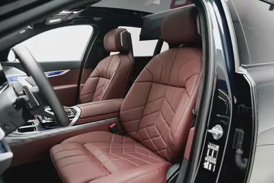 2024 BMW 740I WITH 5 WARRANTY AND SERVICE CONTRACT FROM AGMC-7