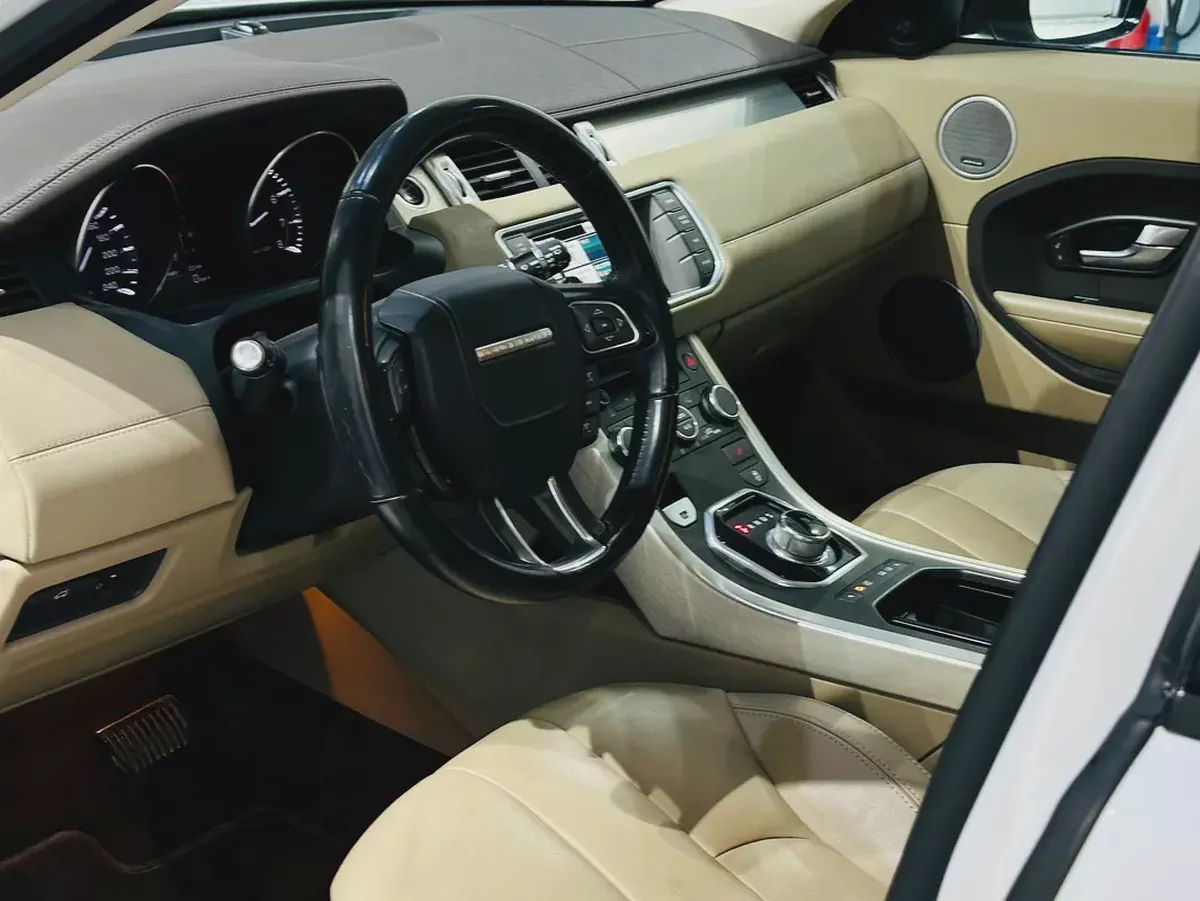 RANGE ROVER EVOQUE 2015 GCC SPECS FULL OPTION WITH ONE YEAR WARRANTY-10-10