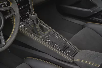 Porsche 718 Spyder RS-6