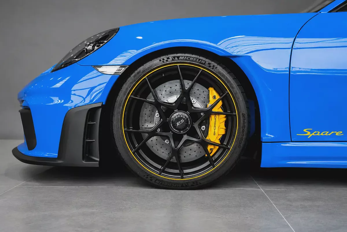 Porsche 718 Spyder RS-4-4