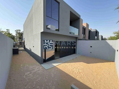 LUXURY 3BR CORNER IN GREEN COMMUNITY MASAAR READY TO MOVE-1