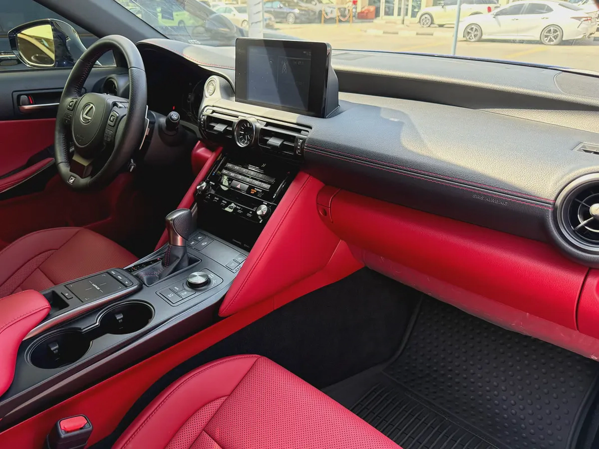 LEXUS - IS350 - F SPORT - 2025 - V6 - 3,5L - AMERICAN SPECS VERY GOOD CONDITION
