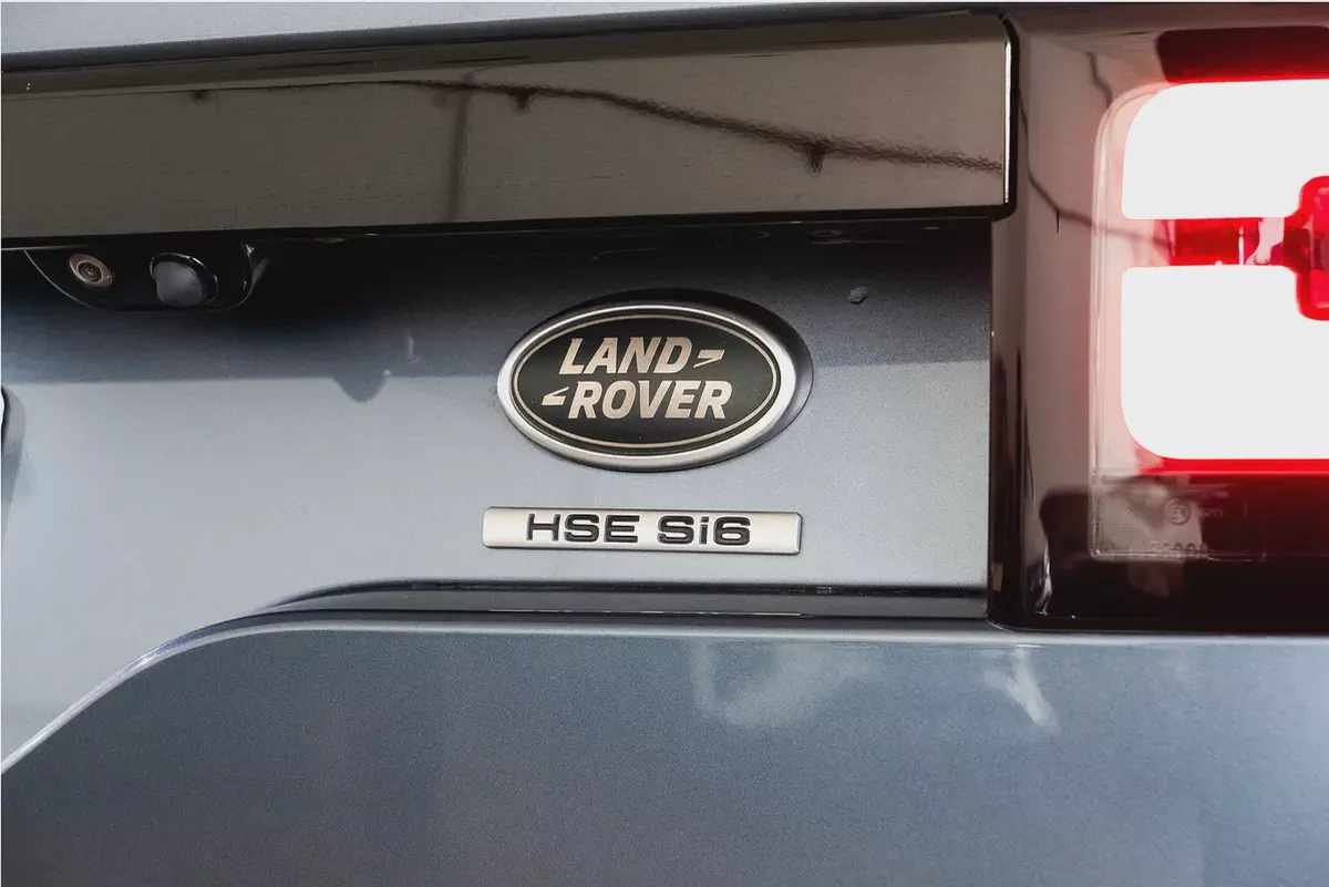 AED 1,992 / 60 months | 0% DP | 2020 Land Rover Discovery HSE V6 SC / Full Service History-14-14