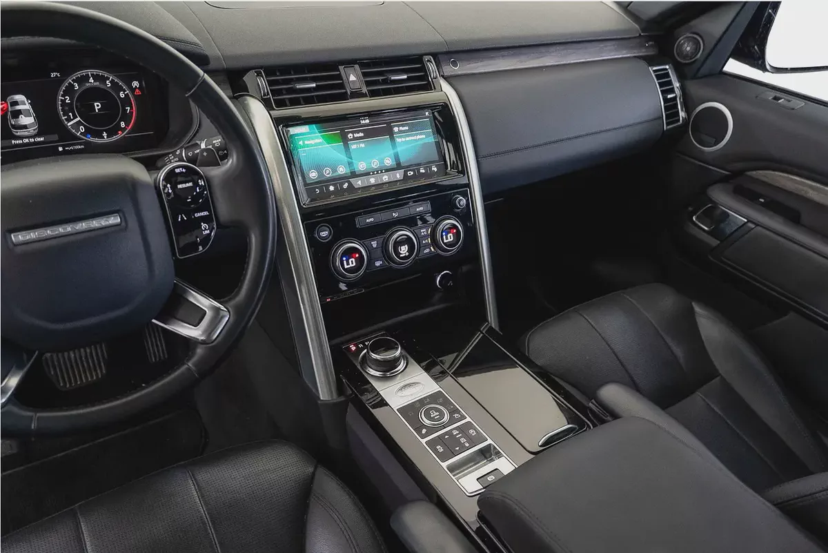 AED 1,992 / 60 months | 0% DP | 2020 Land Rover Discovery HSE V6 SC / Full Service History-8-8
