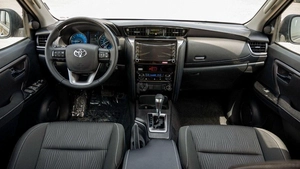 Toyota Fortuner 2.4D AT 4X4 MY2025 – BRONZE