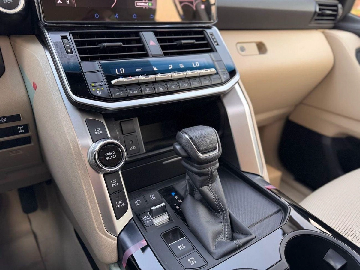 LAND CRUISER GXR 3.5L-8-8