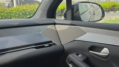 BYD ATTO 8 Premium (Black)-10