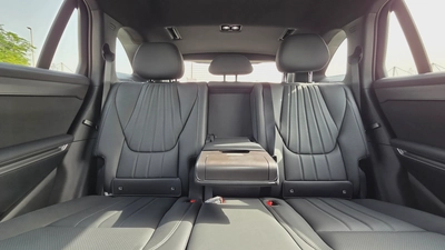 BYD ATTO 8 Premium (Black)-6