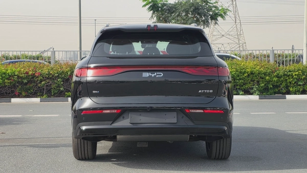 BYD ATTO 8 Premium (Black)