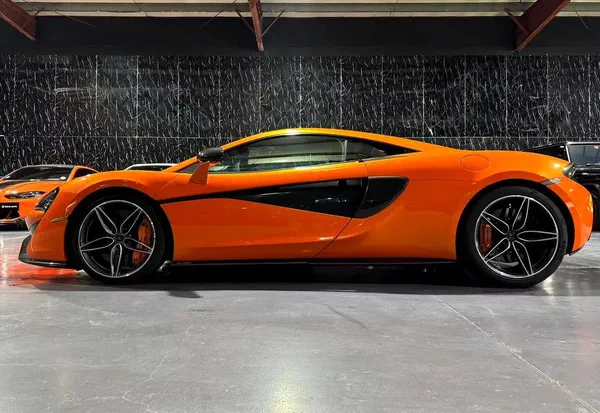 McLaren Warranty 02/2027 | McLaren Service Contract 02/2028 | Full Service History