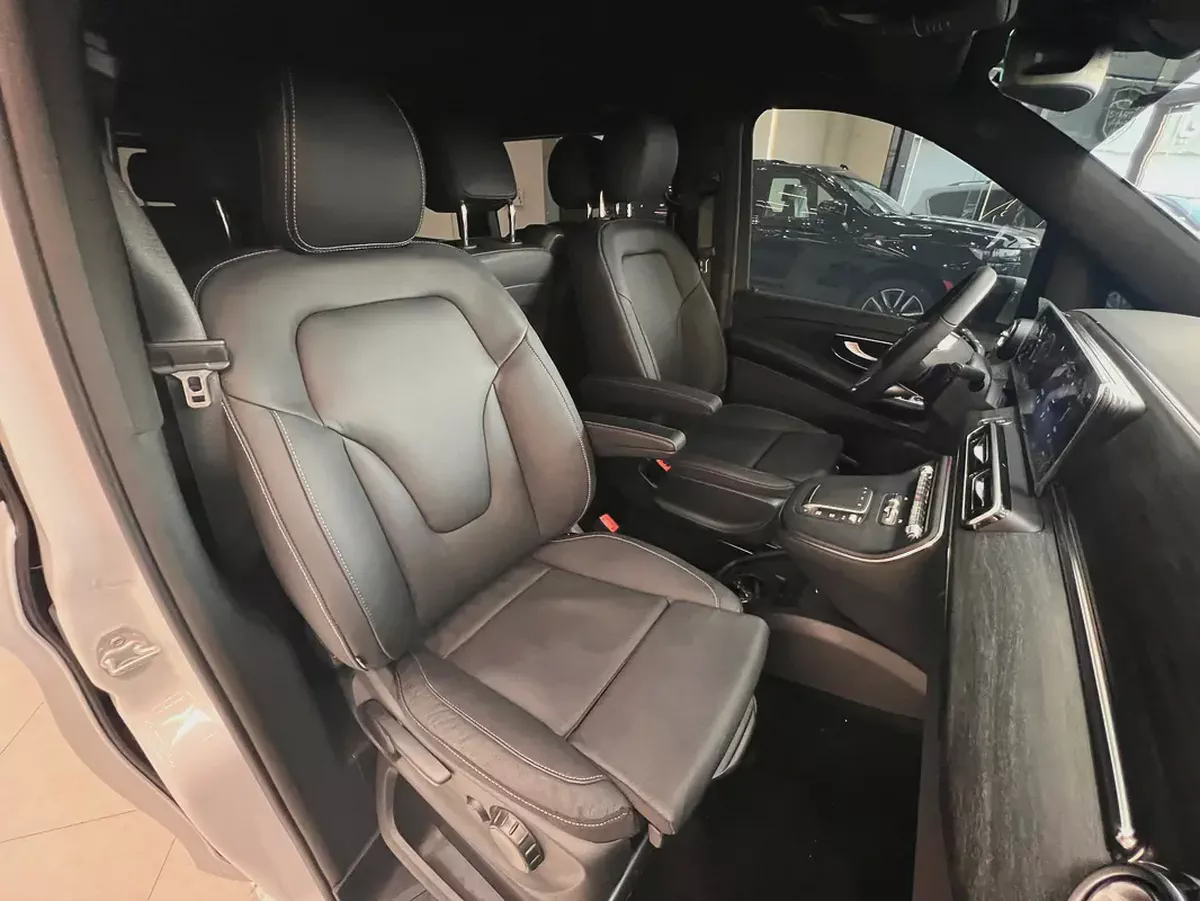 !! 2026!! Mercedes-Benz | V-Class | V 300 | GCC | Luxury Passenger Van-10-10