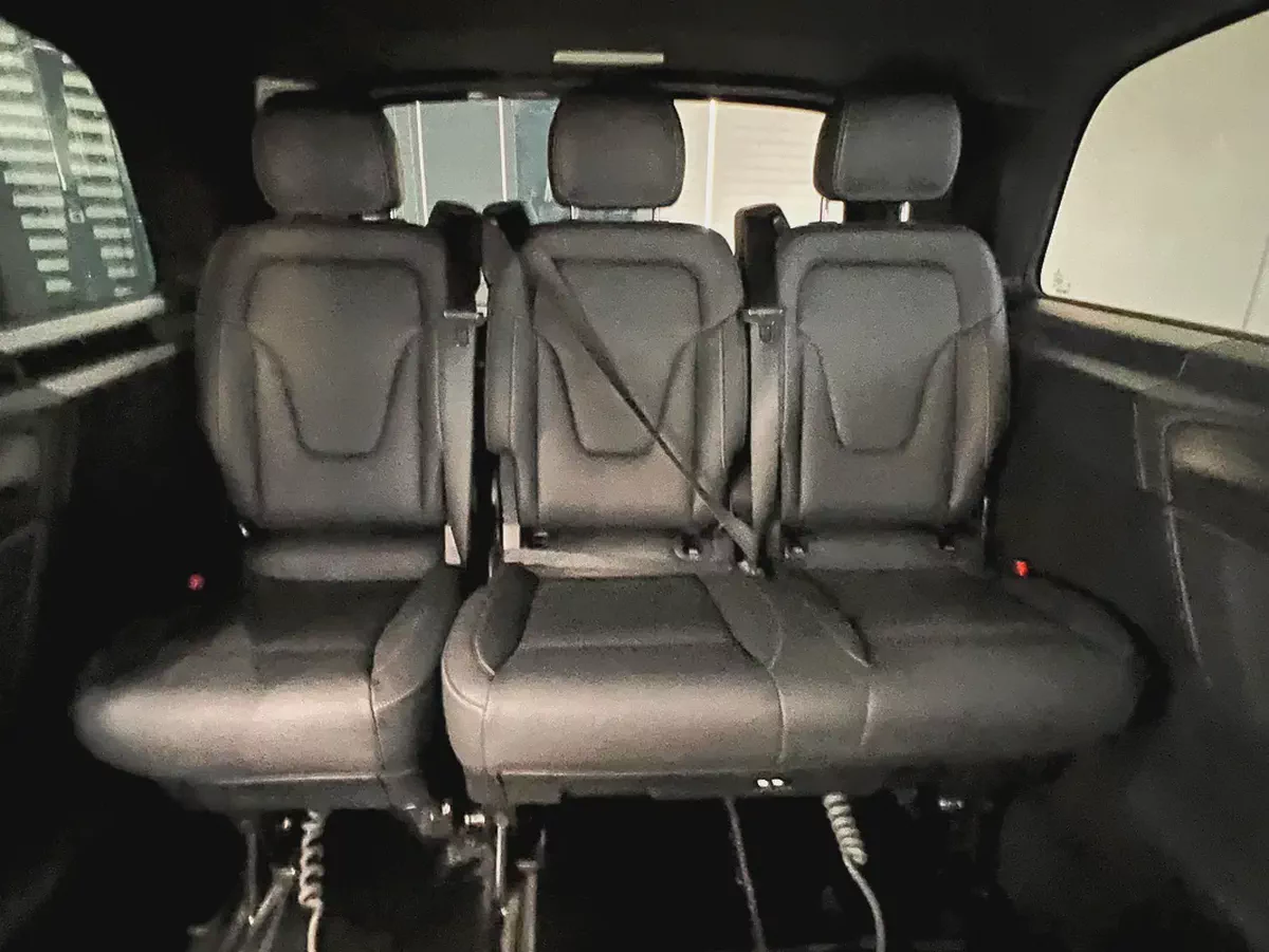 !! 2026!! Mercedes-Benz | V-Class | V 300 | GCC | Luxury Passenger Van-13-13