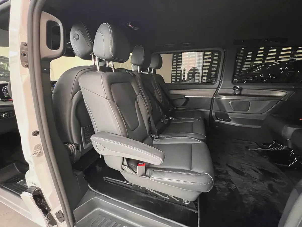 !! 2026!! Mercedes-Benz | V-Class | V 300 | GCC | Luxury Passenger Van-14-14