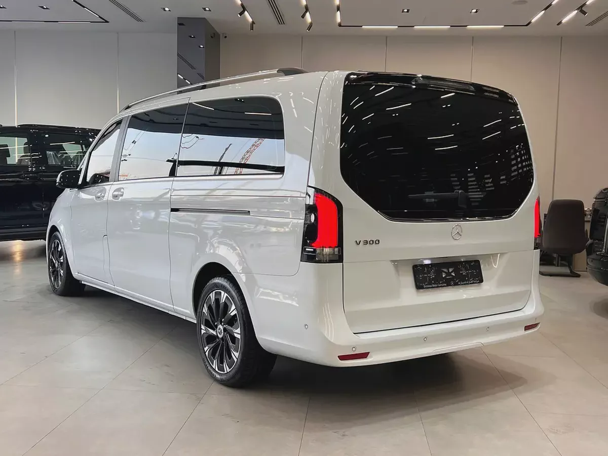 !! 2026!! Mercedes-Benz | V-Class | V 300 | GCC | Luxury Passenger Van-2-2