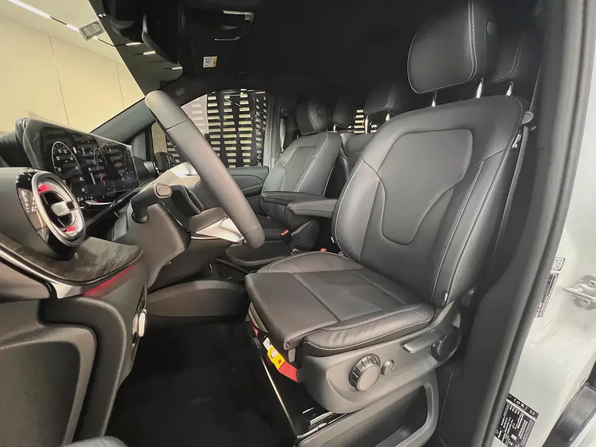 !! 2026!! Mercedes-Benz | V-Class | V 300 | GCC | Luxury Passenger Van-8-8