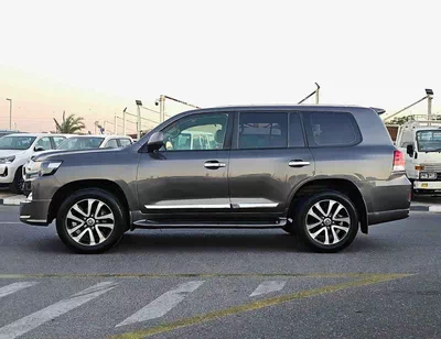 Toyota Land Cruiser GXR LANCDCRUISER 5.7 BIG ENGINE/  SHAPE 2021/ FULL OPTION / EXPORT ONLY / LOT#46060-2