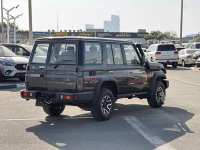 Toyota Land Cruiser 70  EXPORT ONLY - Toyota LC76 2.8L 4WD FULL OPTION-4