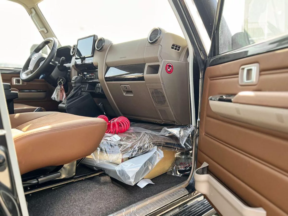 Toyota Land Cruiser 70  EXPORT ONLY - Toyota LC76 2.8L 4WD FULL OPTION-17-0